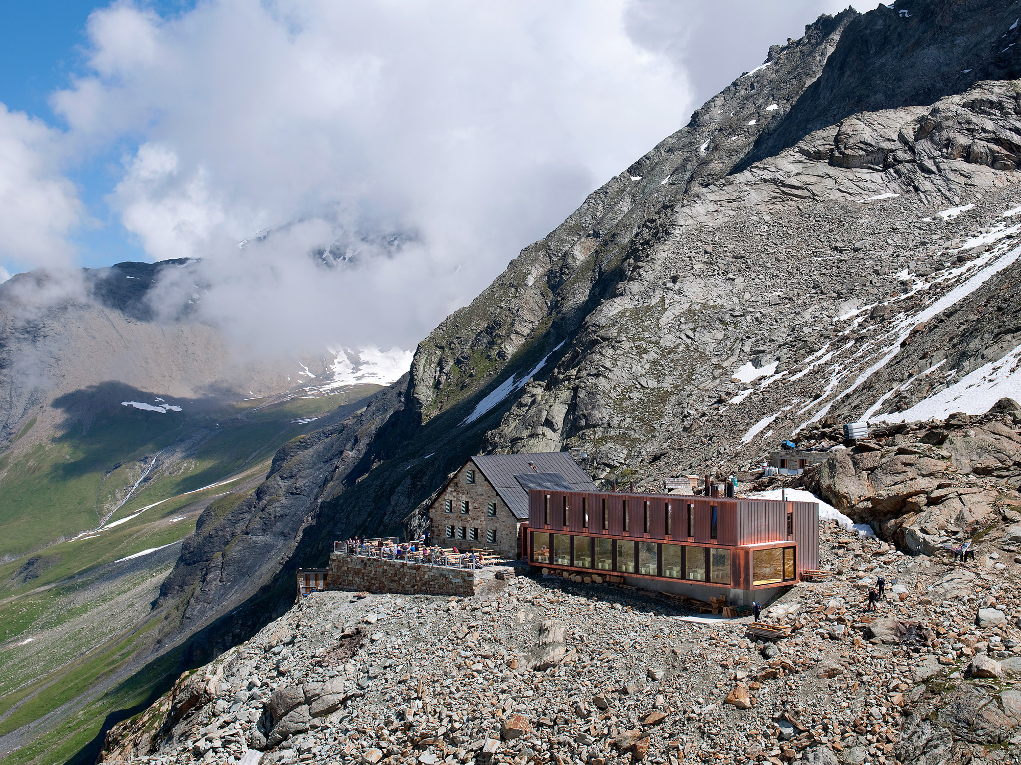 CABANE DE MOIRY Meyer Architecture Sion